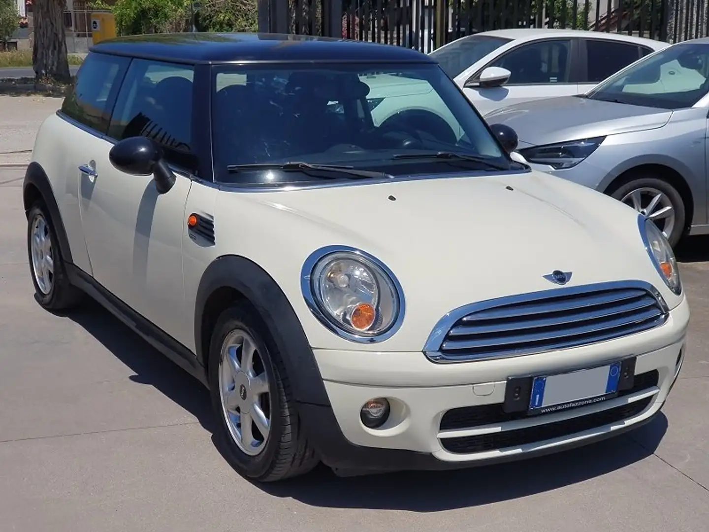 MINI Cooper D 1.6d 16V 110CV DPF Cooper D ** PER NEOPATENTATI ** Bianco - 1