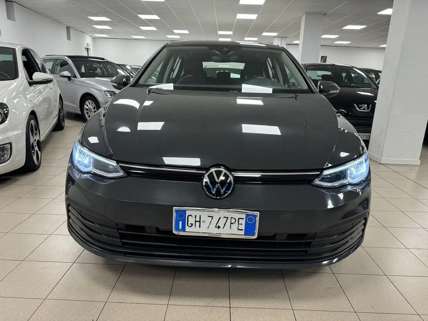 Volkswagen Golf Golf VIII 2022 1.0 tsi evo Life 110cv Gris - 2