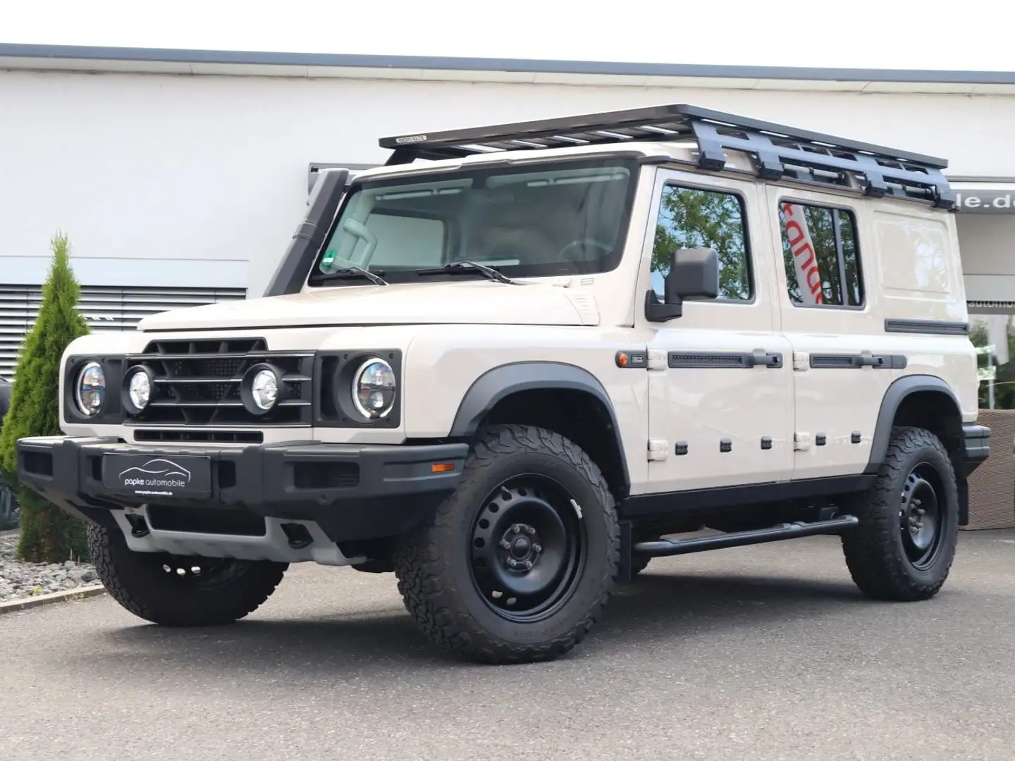 Ineos Grenadier Grenadier Utility Wagon (2-Si) 3.0L Turbo Bej - 2