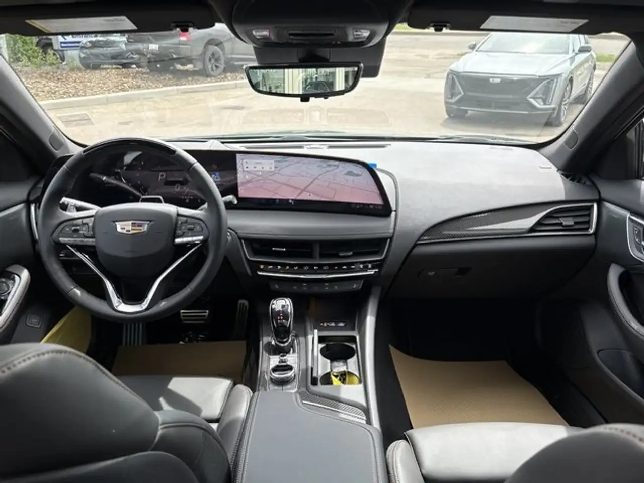 Cadillac CT5 снимка Cadillac CT5