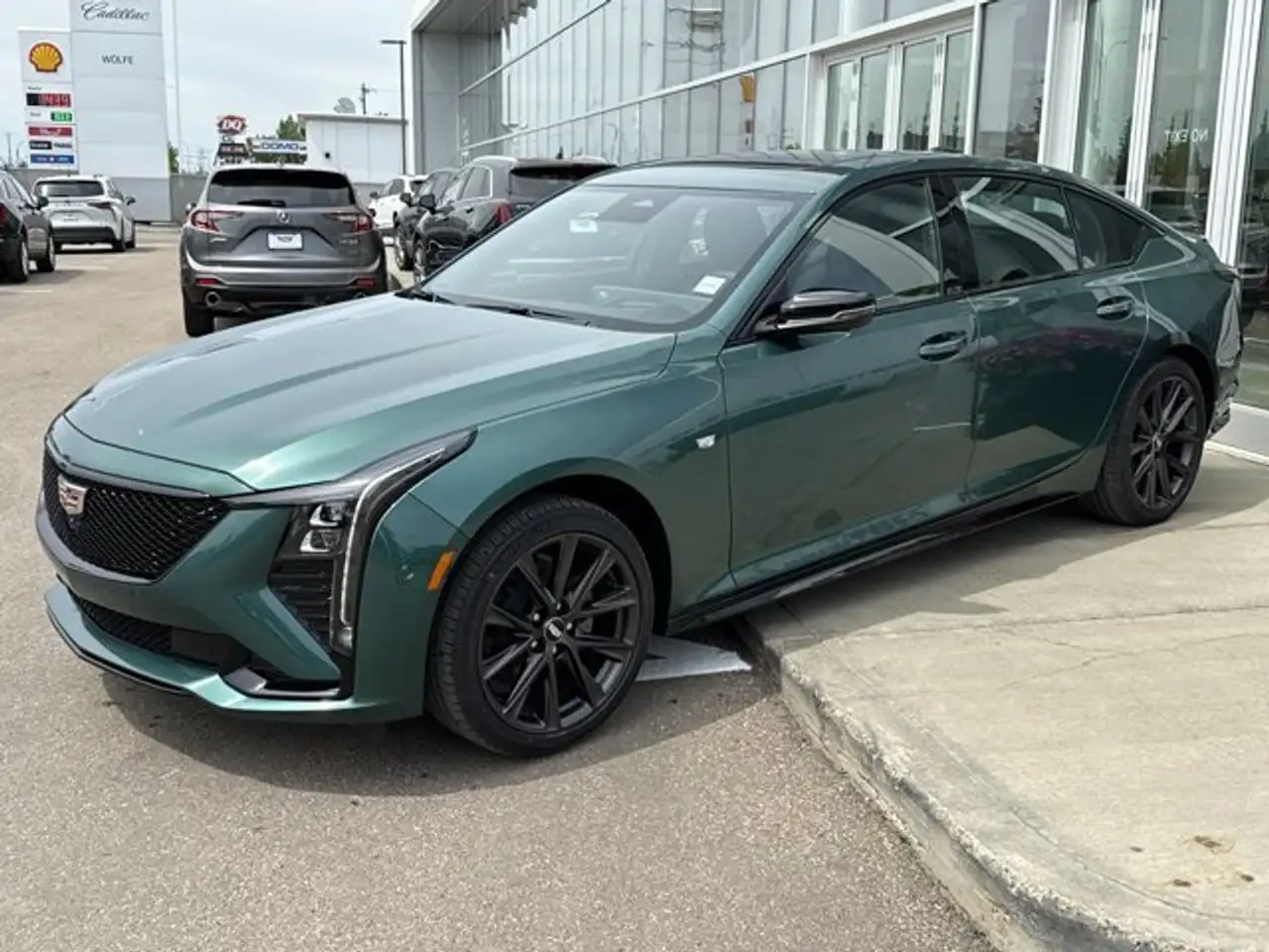 Cadillac CT5 снимка Cadillac CT5