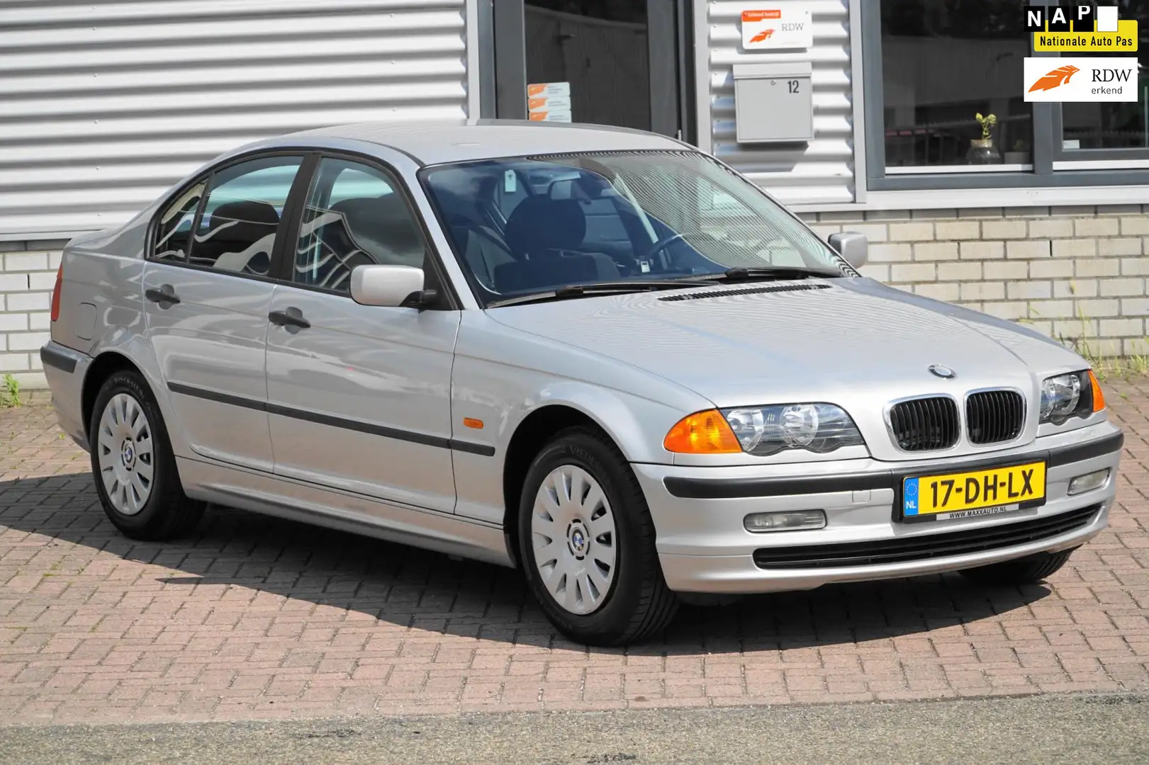 BMW 318 3-serie 318i Executive 1STE EIGENAAR Grijs - 1