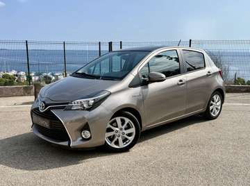 III 100 VVT-i Collection CVT 5p