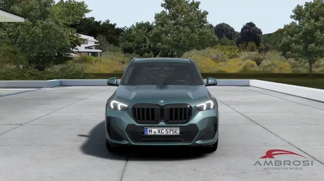 BMW X1 view 3