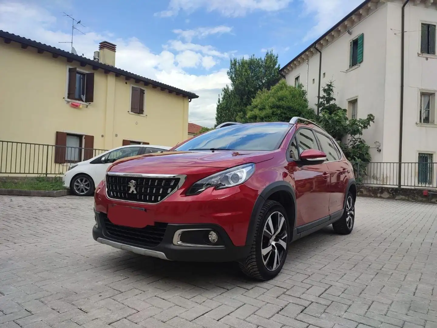 Peugeot 2008 Allure Rosso - 2
