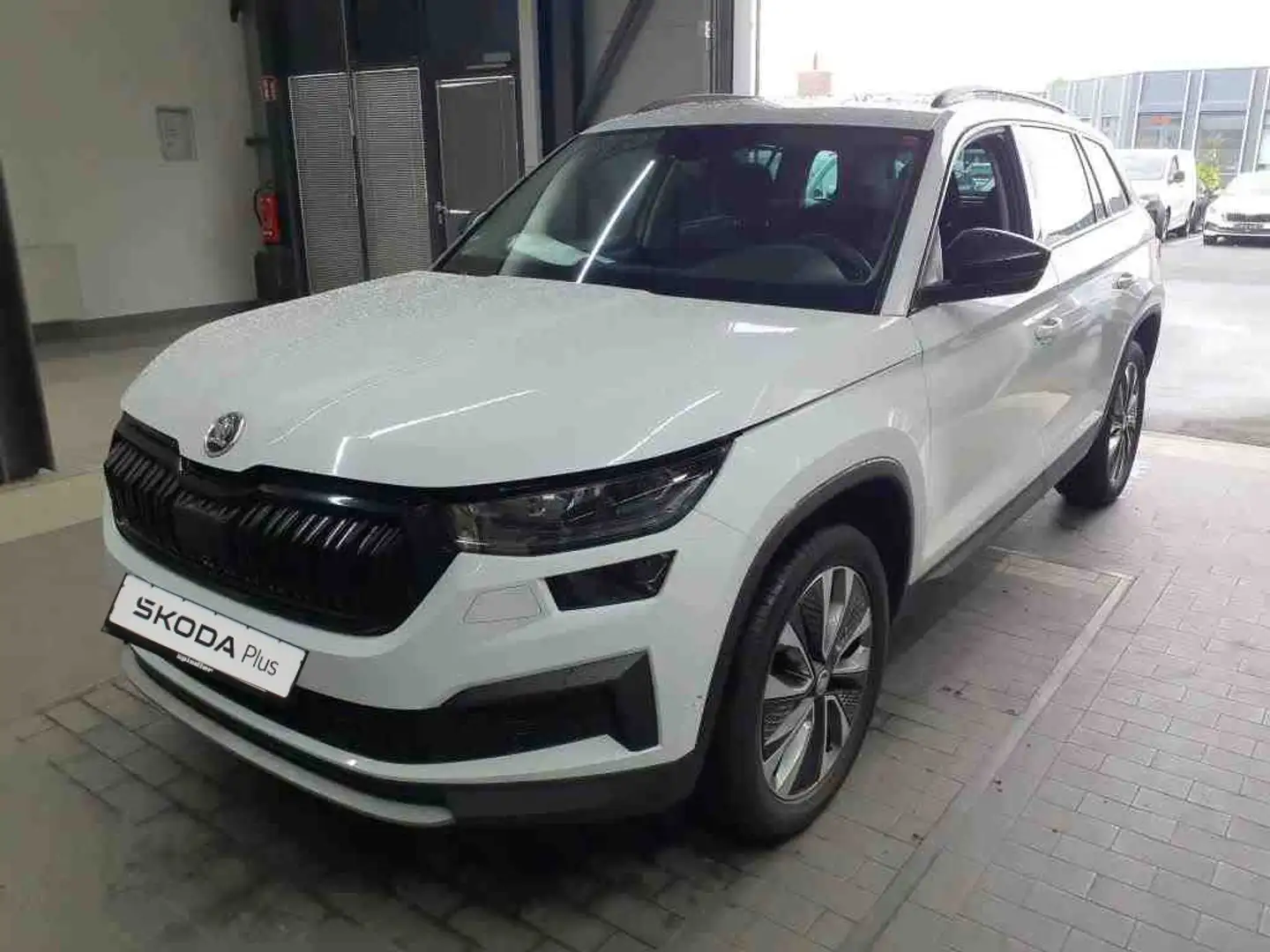 Skoda Kodiaq 2.0 TDI DSG / Matrix, ACC, Pano, Navi, SH Weiß - 2