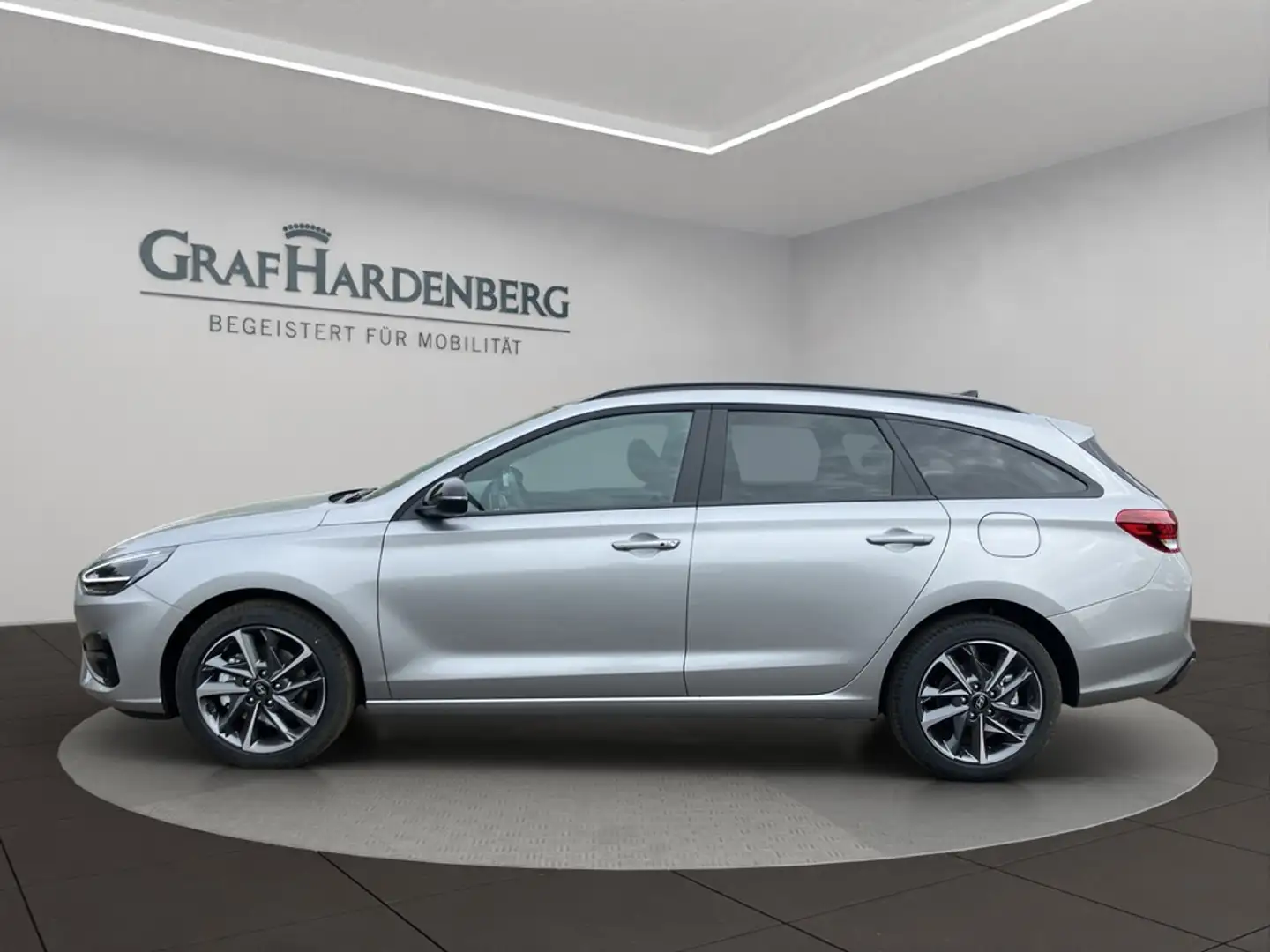 Hyundai i30 Kombi 1.5 T-GDI 48V DCT Advantage PLUS Panorama... Silber - 2