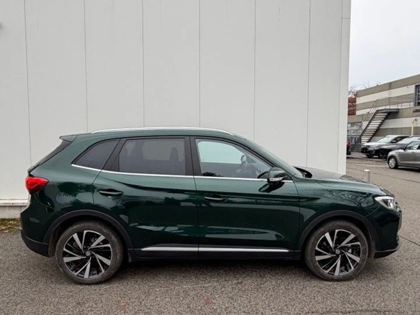 MG ZS 1.5 AT Hybride Luxury *TREKHAAK*** Grün - 2