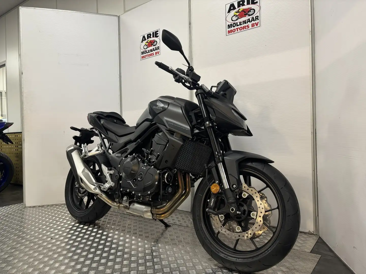 Honda CB 750 Hornet ABS Zwart - 2