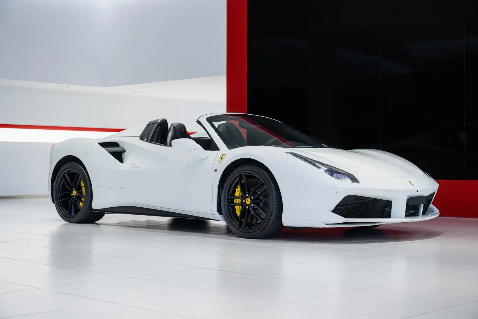 Ferrari 488 Spider - Kroymans Ferrari Wit - 2