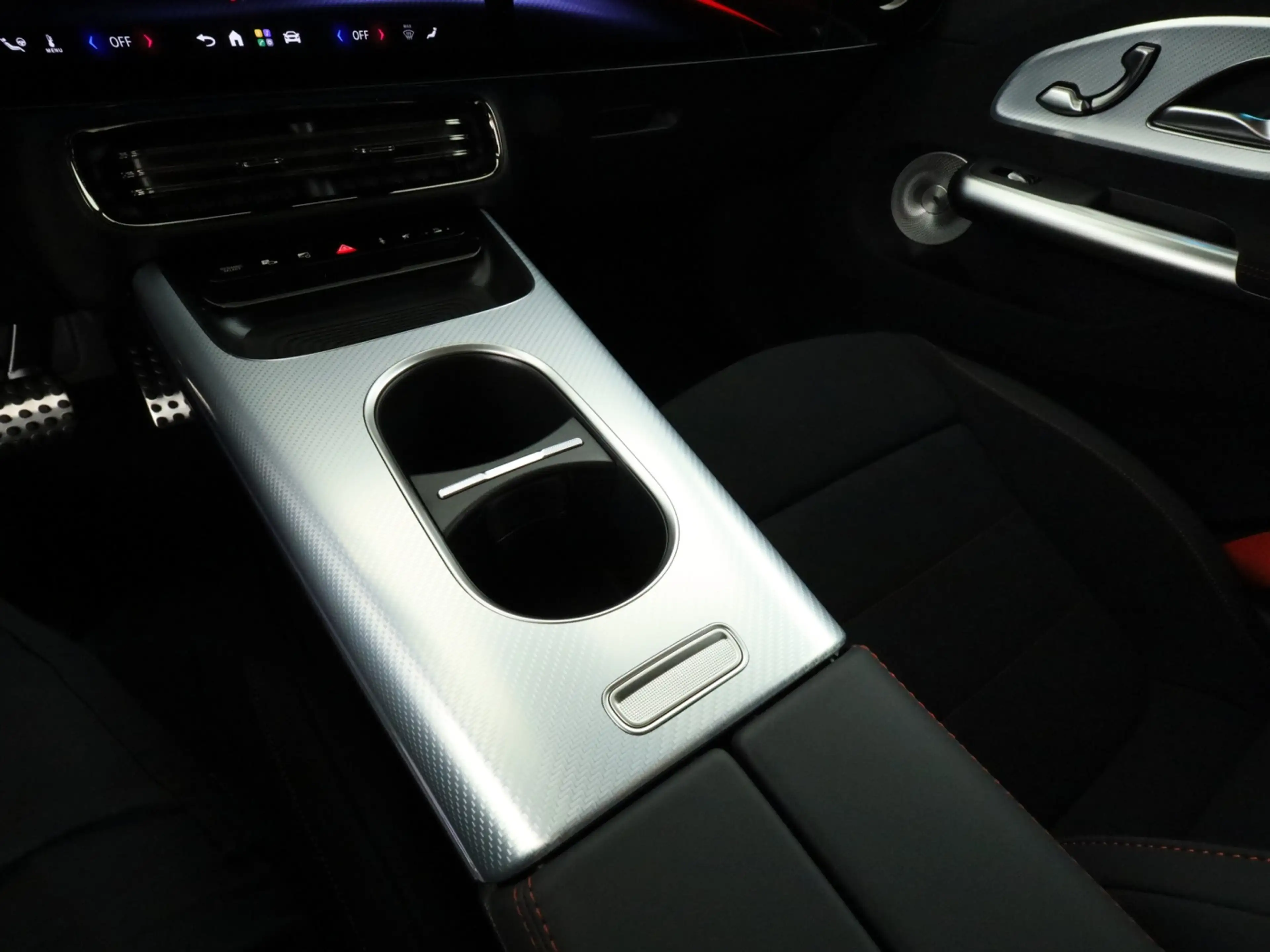 Mercedes-Benz CLA 220 4MATIC AMG*HUD*AHK*Multibeam*Burmest.*19 — photo 15