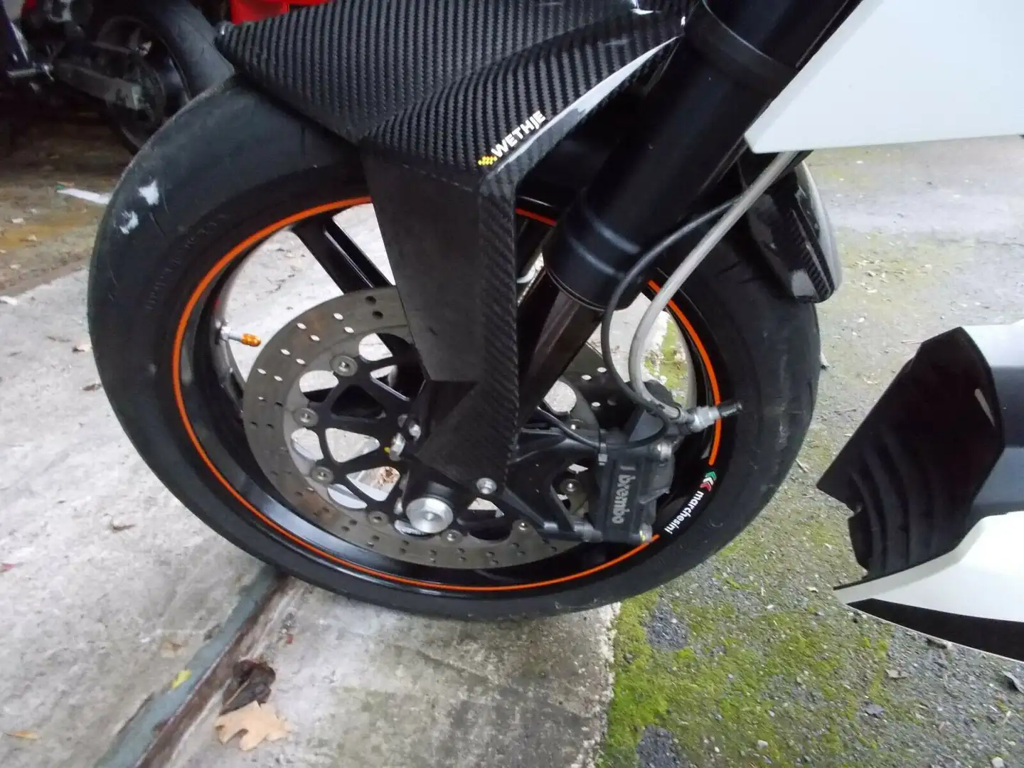 KTM 690 Duke R Negro - 2