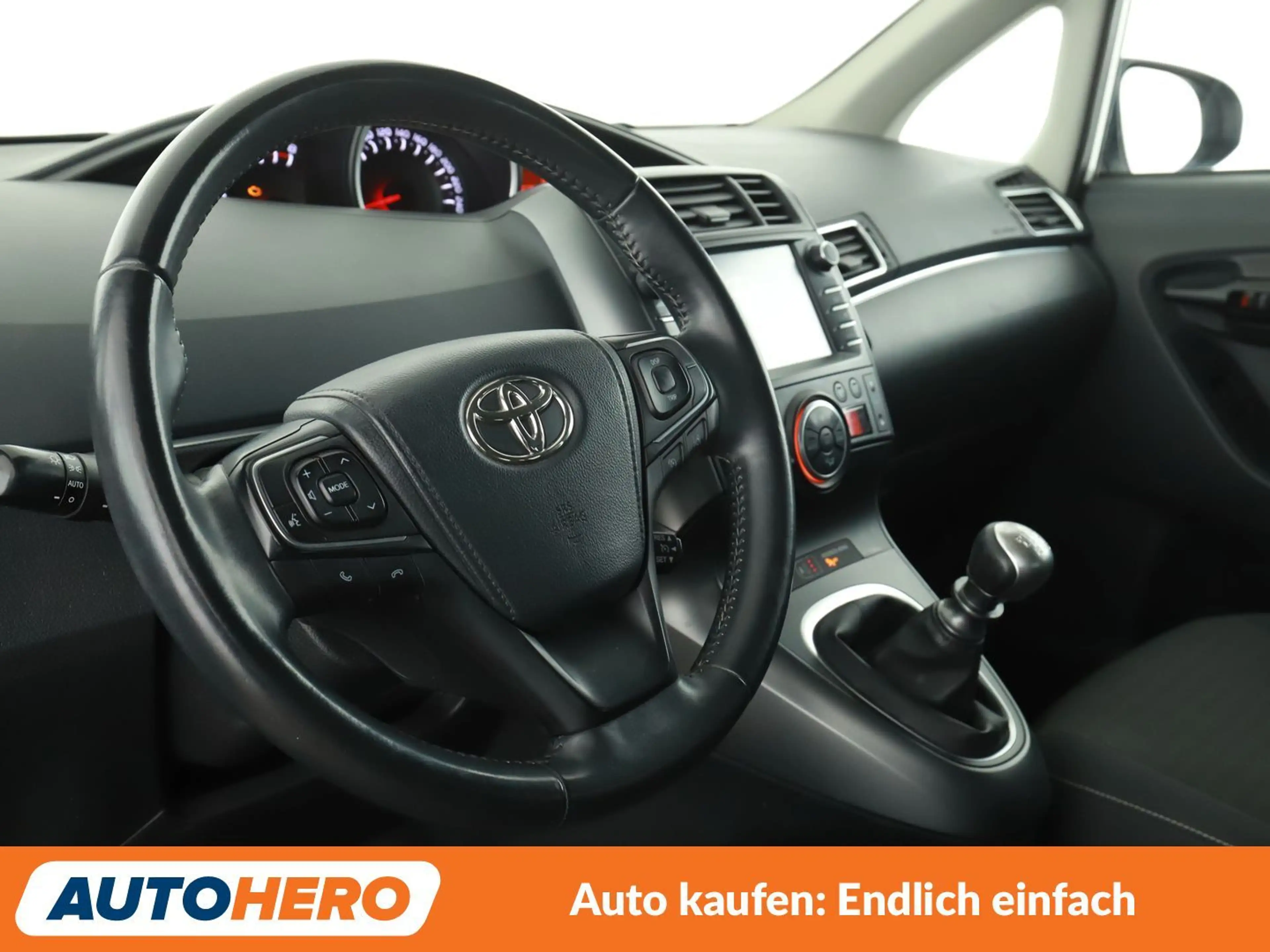 Toyota Verso 1.8 Edition-S *NAVI*TEMPO*CAM*SHZ* — photo 11