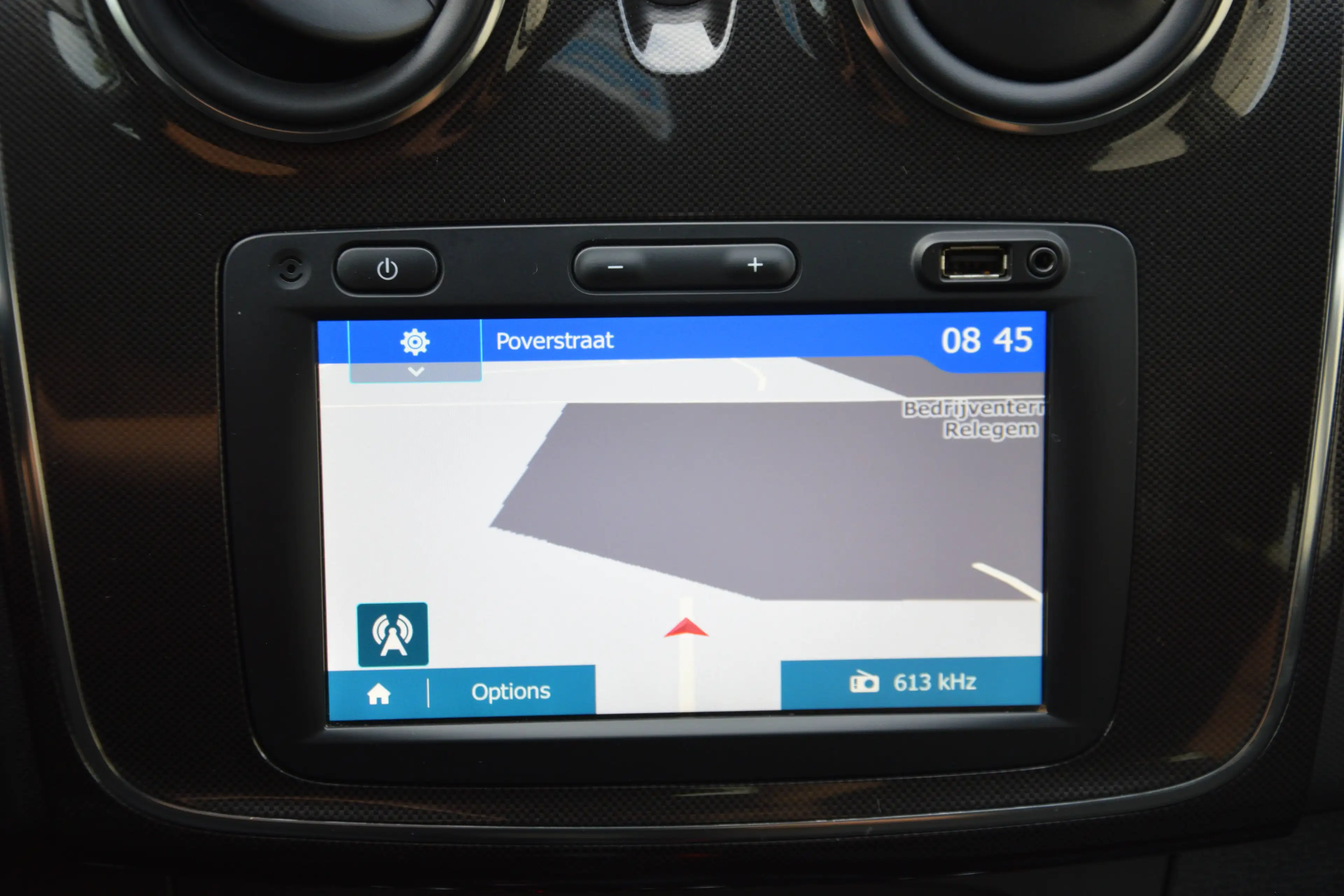 Dacia Logan 1.5 dCi Laureate — photo 9