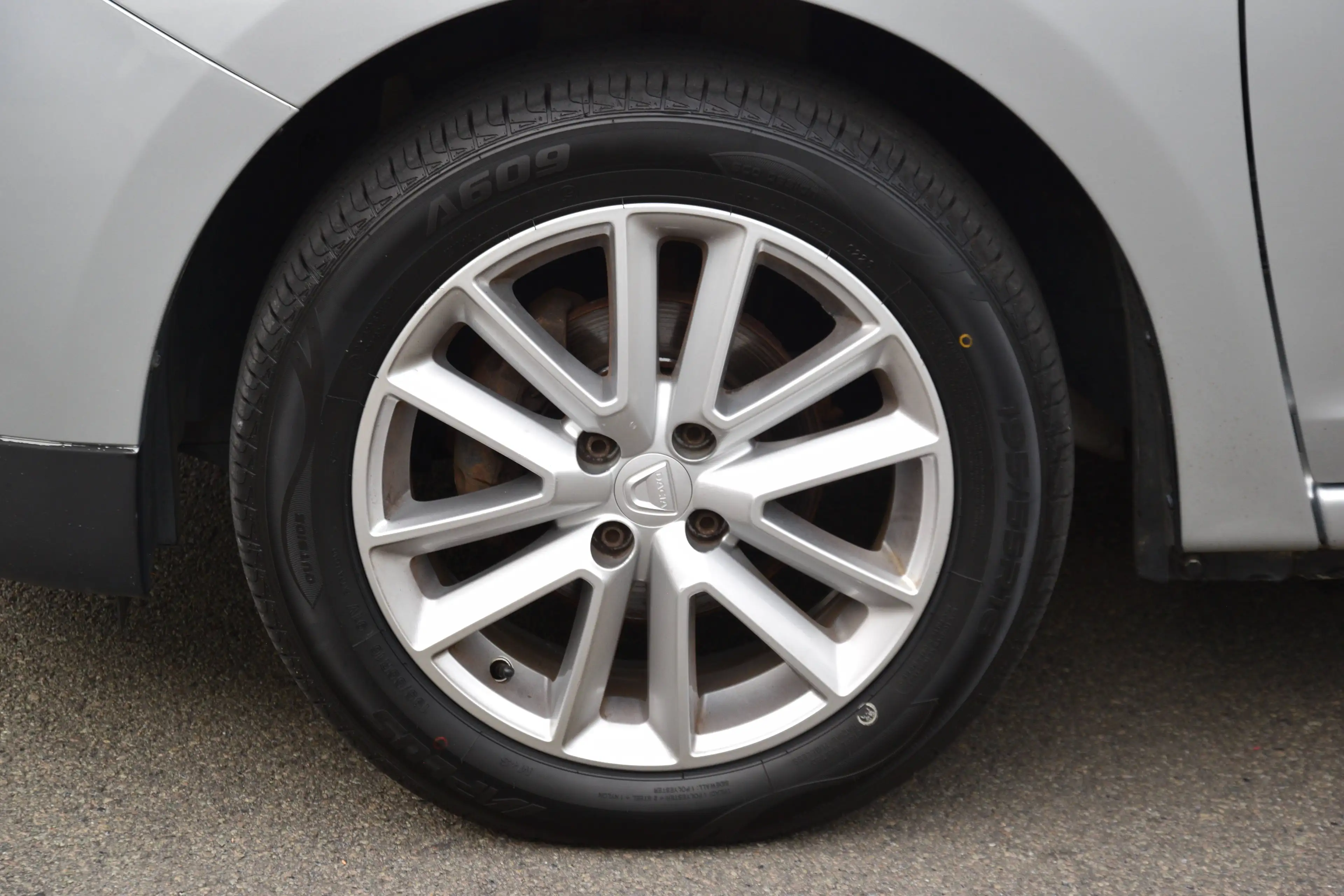 Dacia Logan 1.5 dCi Laureate — photo 7