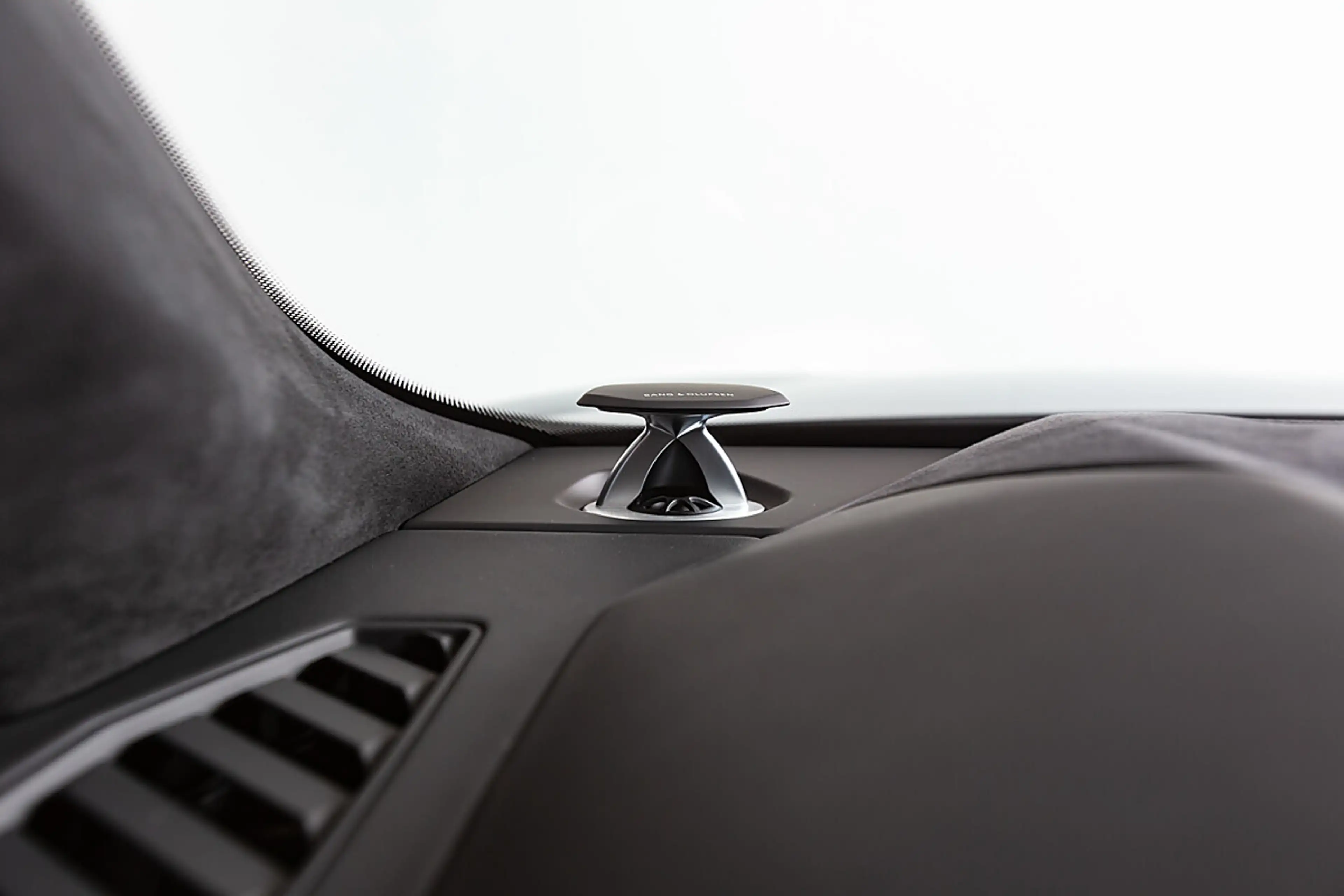 Lamborghini Urus S 60th Anniversary Edition — photo 13
