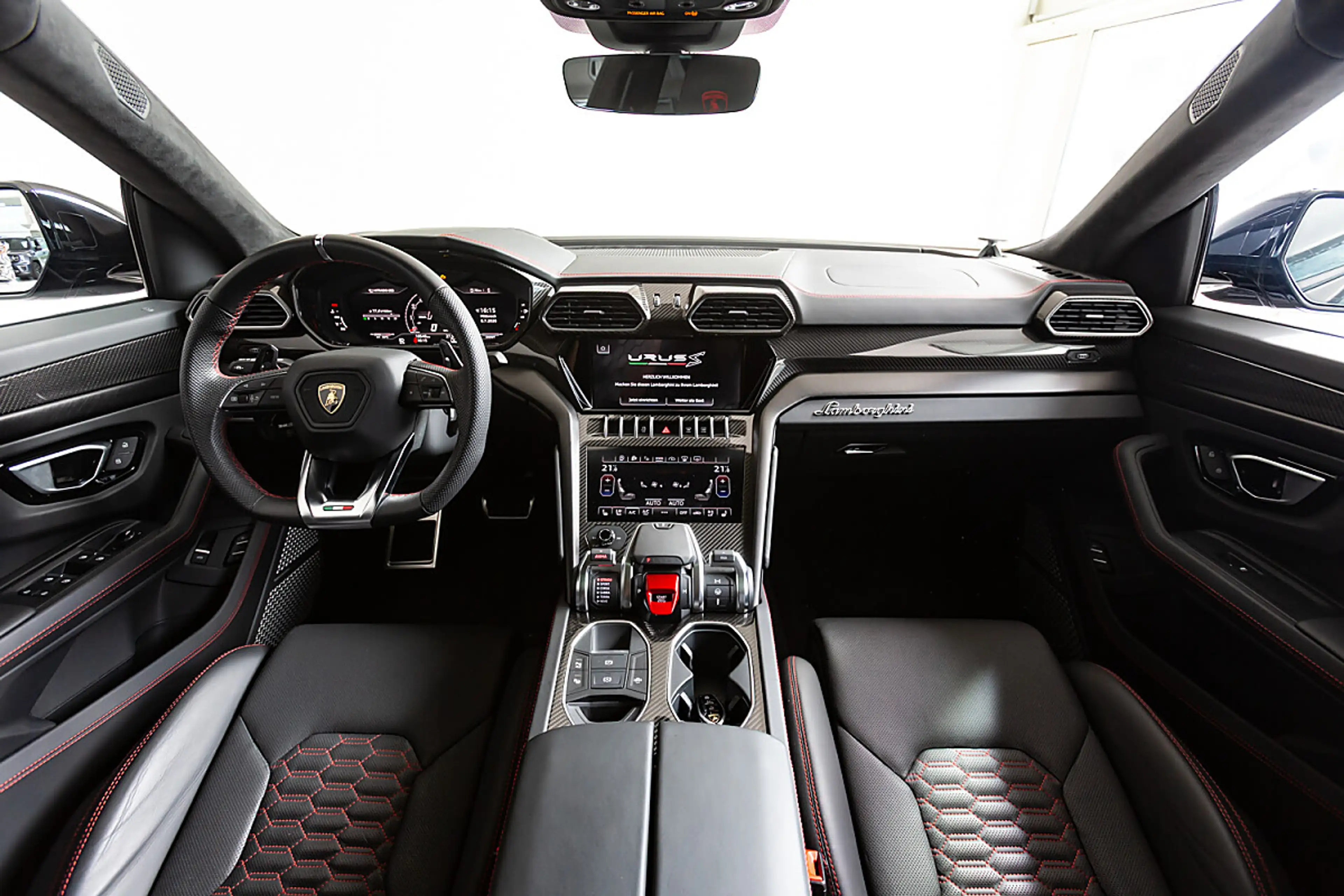 Lamborghini Urus S 60th Anniversary Edition — photo 5