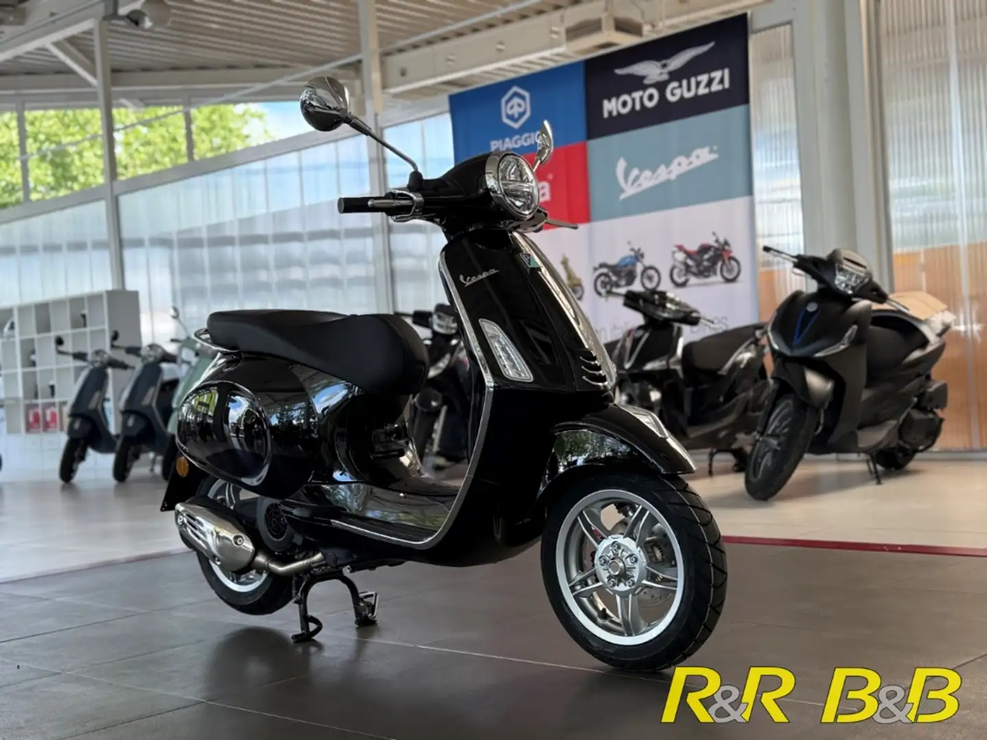 Vespa Primavera 125 E5+ ABS+LCD+LED+DRL+GARANTIE Negru - 1