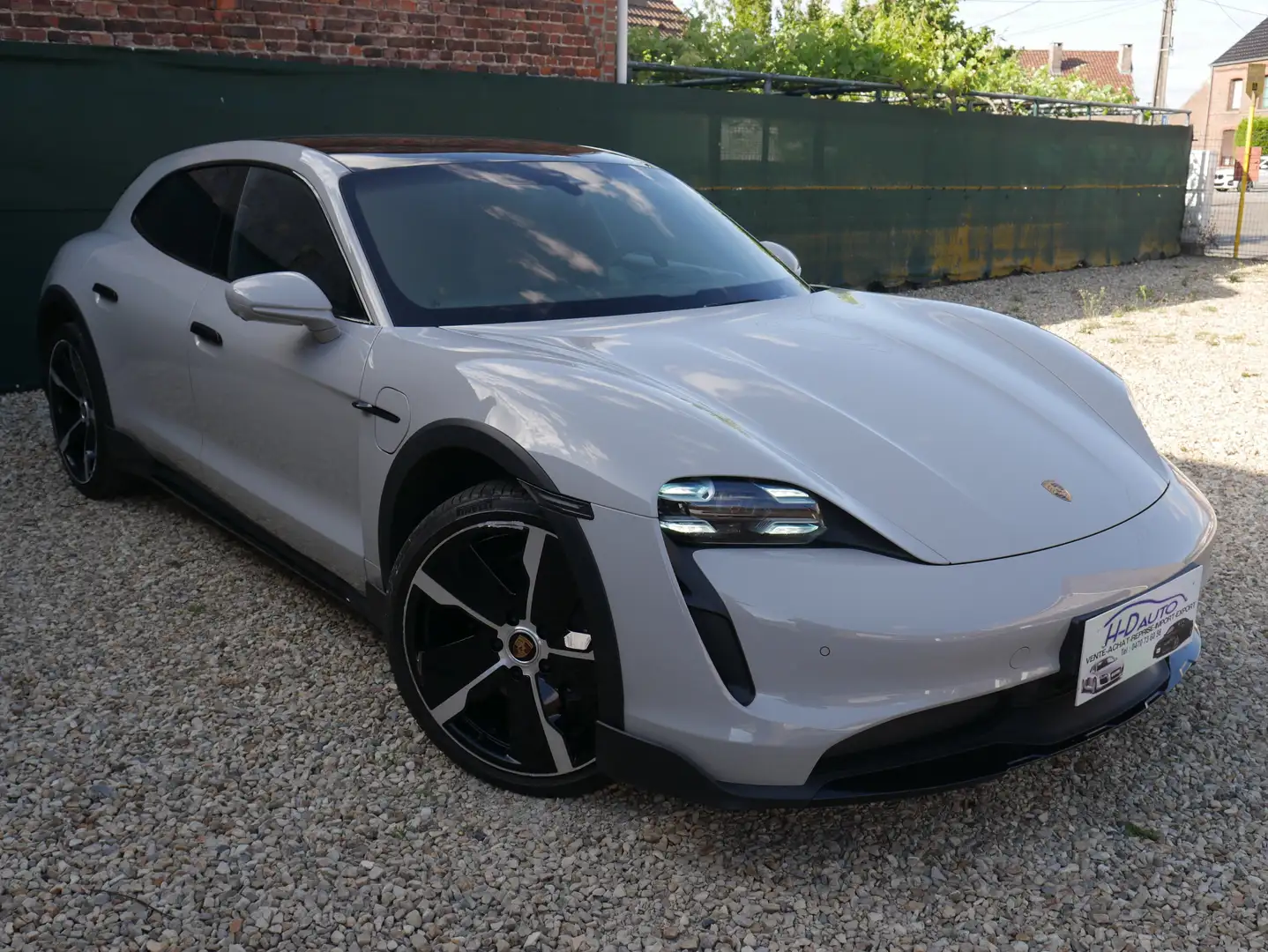 Porsche Taycan CROSS TURISMO 4 93.4 kWh/DOUBLE SCREEN/TOIT PANO/ Grijs - 2