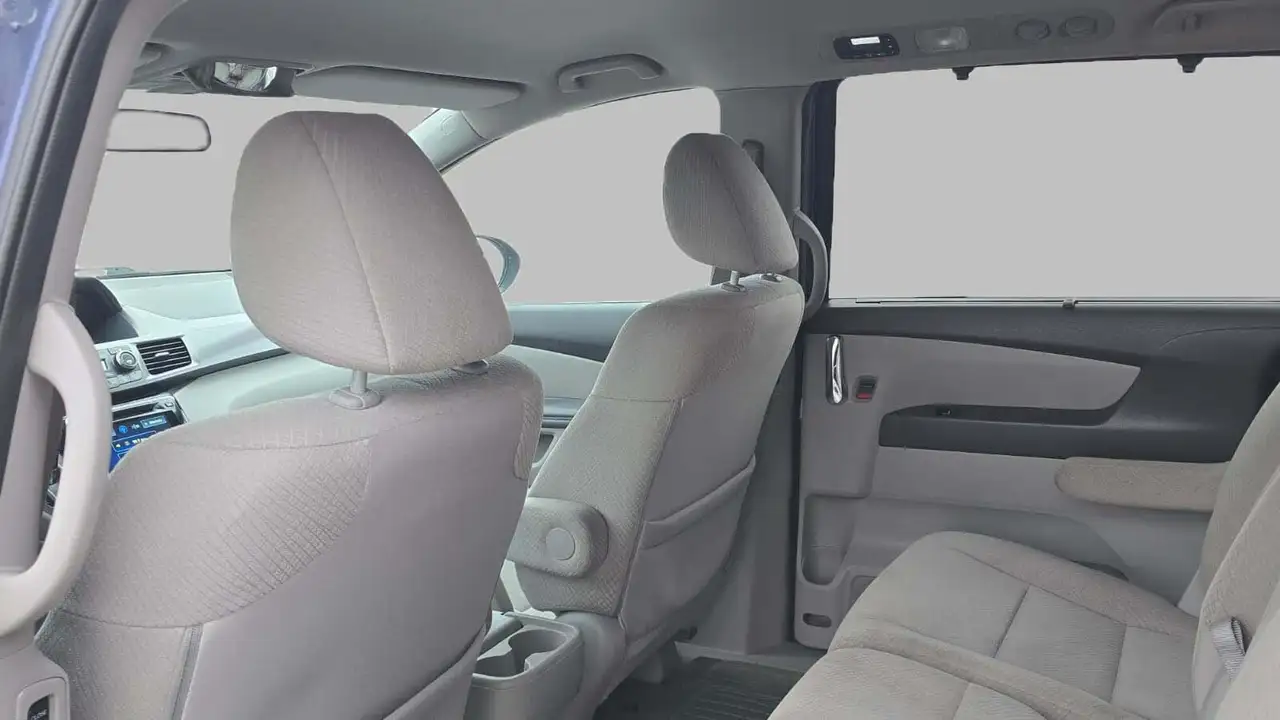 Honda Odyssey снимка Honda Odyssey