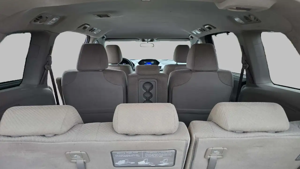 Honda Odyssey снимка Honda Odyssey