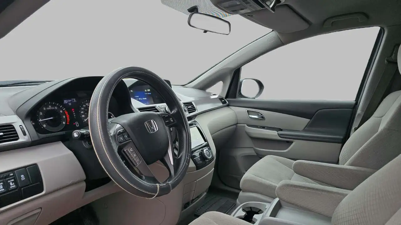 Honda Odyssey снимка Honda Odyssey