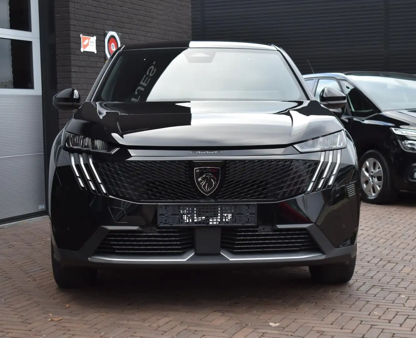 Peugeot 3008 1.2 Hybrid 145PK e-DCS6 Allure | Navi | LED | 360 Zwart - 2