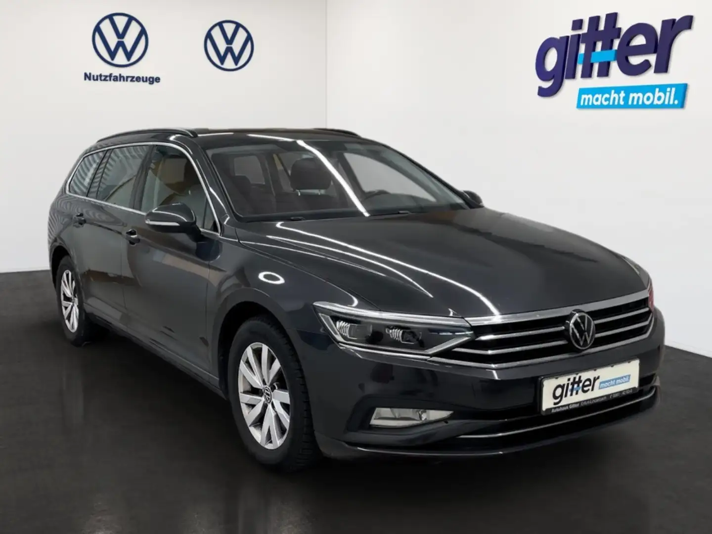 Volkswagen Passat Variant Business 4M AHK MATRIX IQ.DRIVE NAVI AMBIENTE Grau - 2