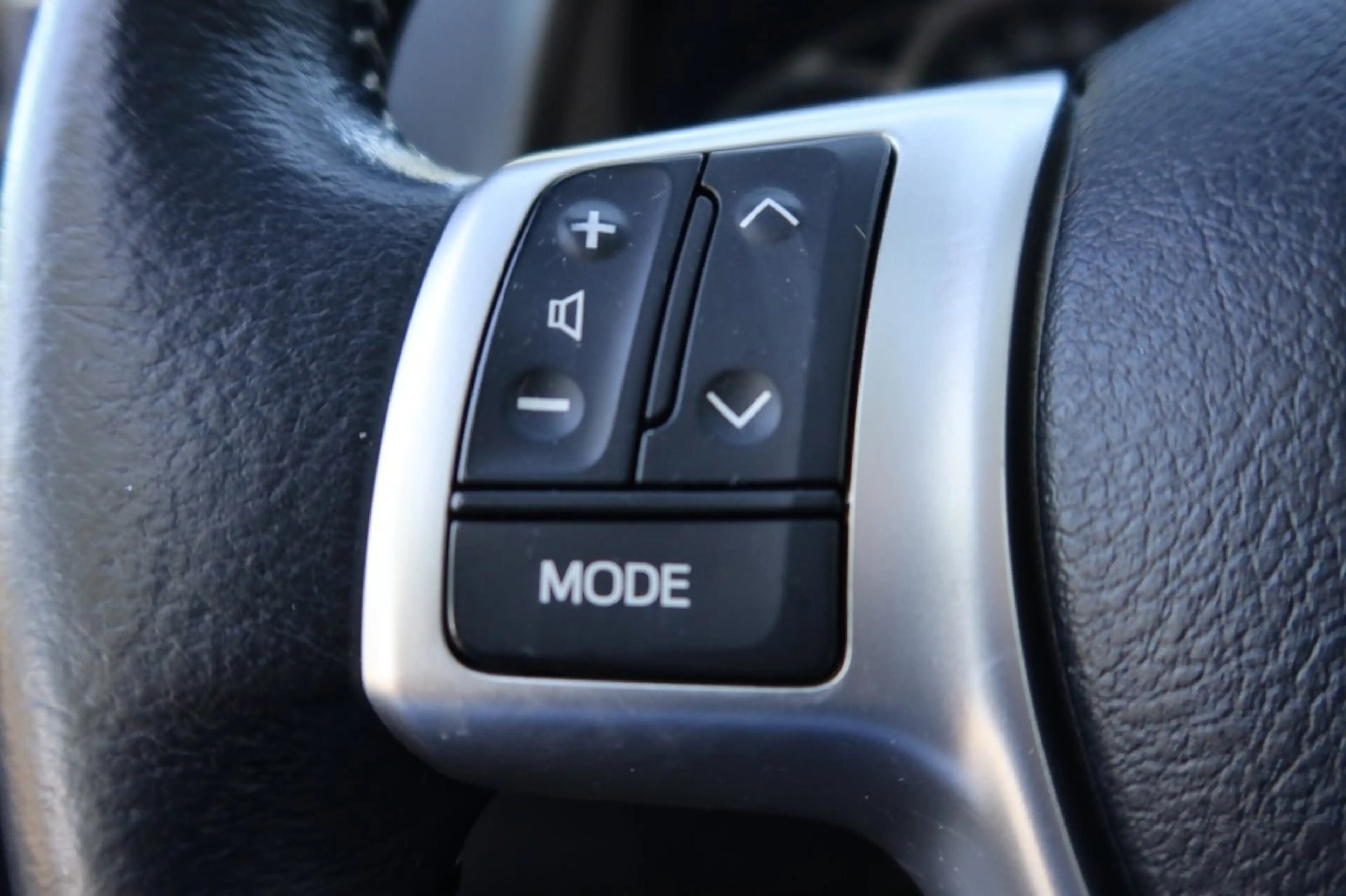 Toyota Verso-S 1.3 VVT-i Trend AUTOMAAT Clima, Camera, Panoramada — photo 12