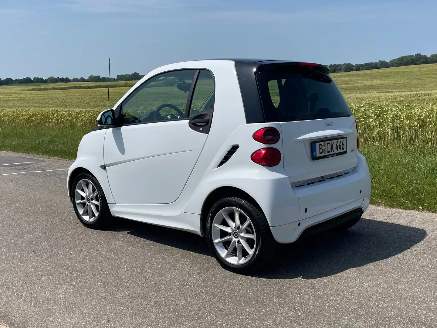 smart forTwo smart fortwo coupe coupe softouch passion micro hy Weiß - 2