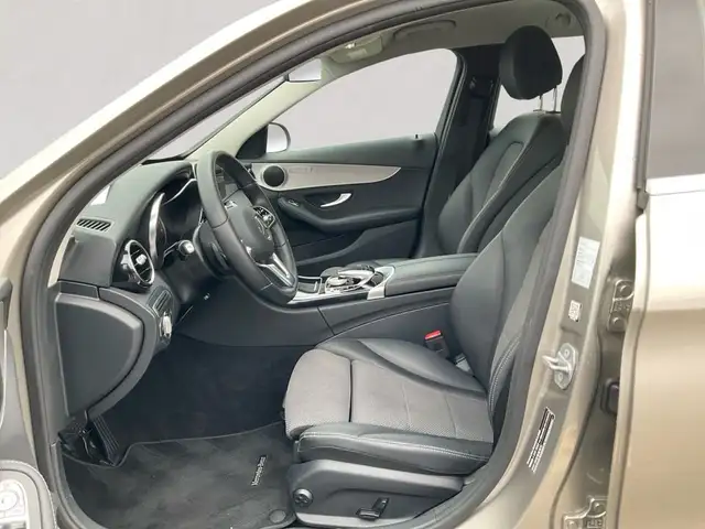 Mercedes-Benz C-Class view 10