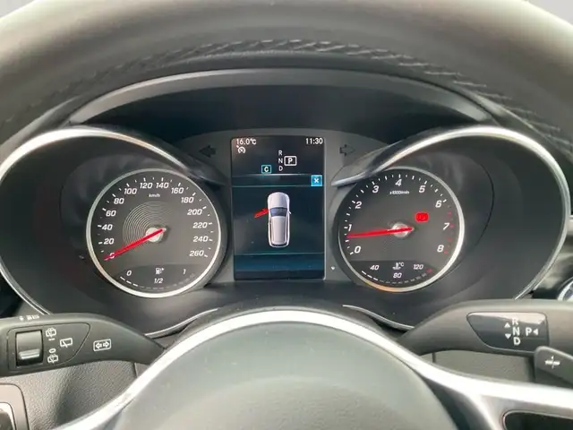 Mercedes-Benz C-Class view 15