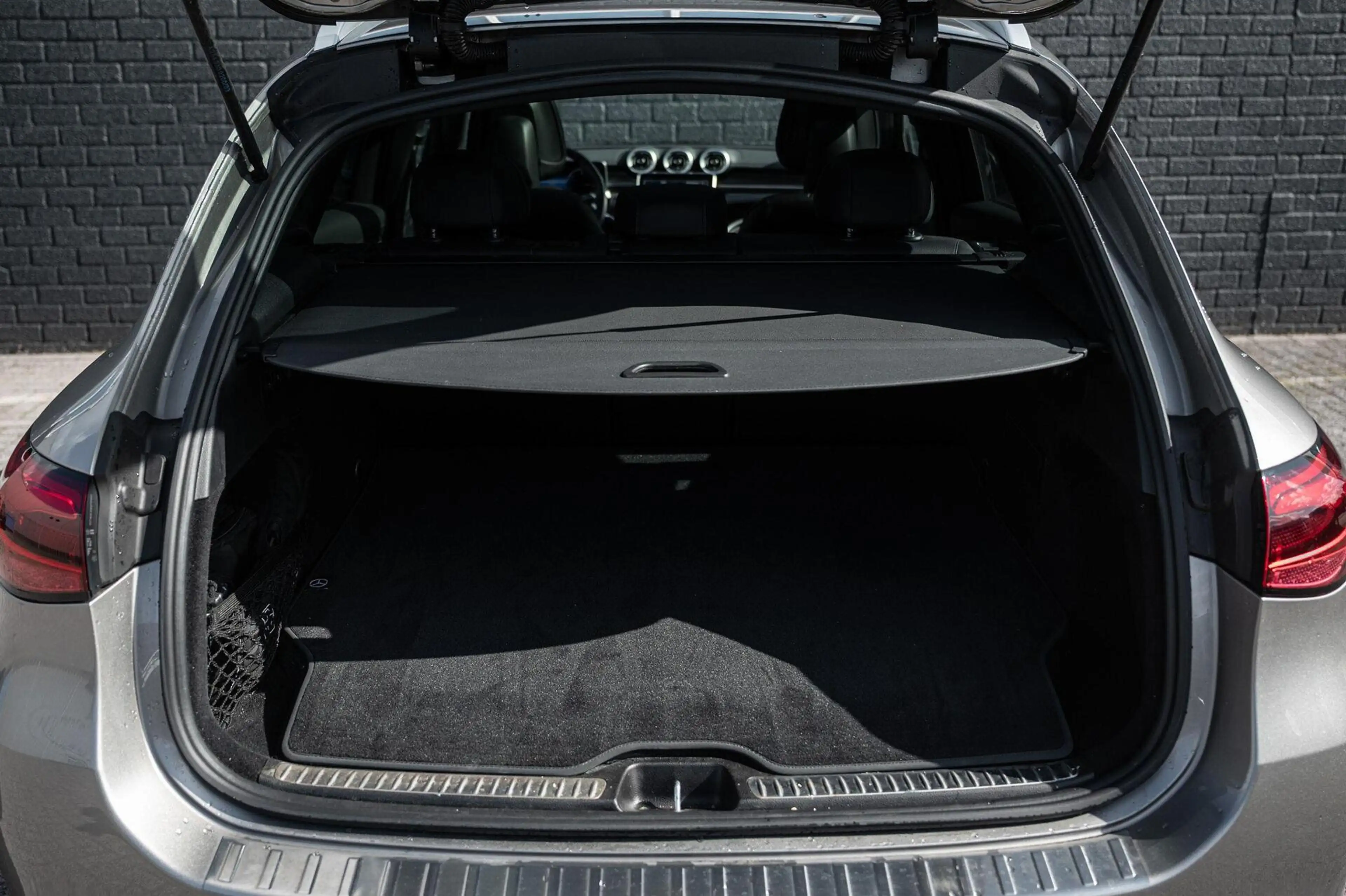 Mercedes-Benz GLC 300 300e 4MATIC AMG Line PANO ADAPTIVE CRUISE TREKHAAK — photo 18