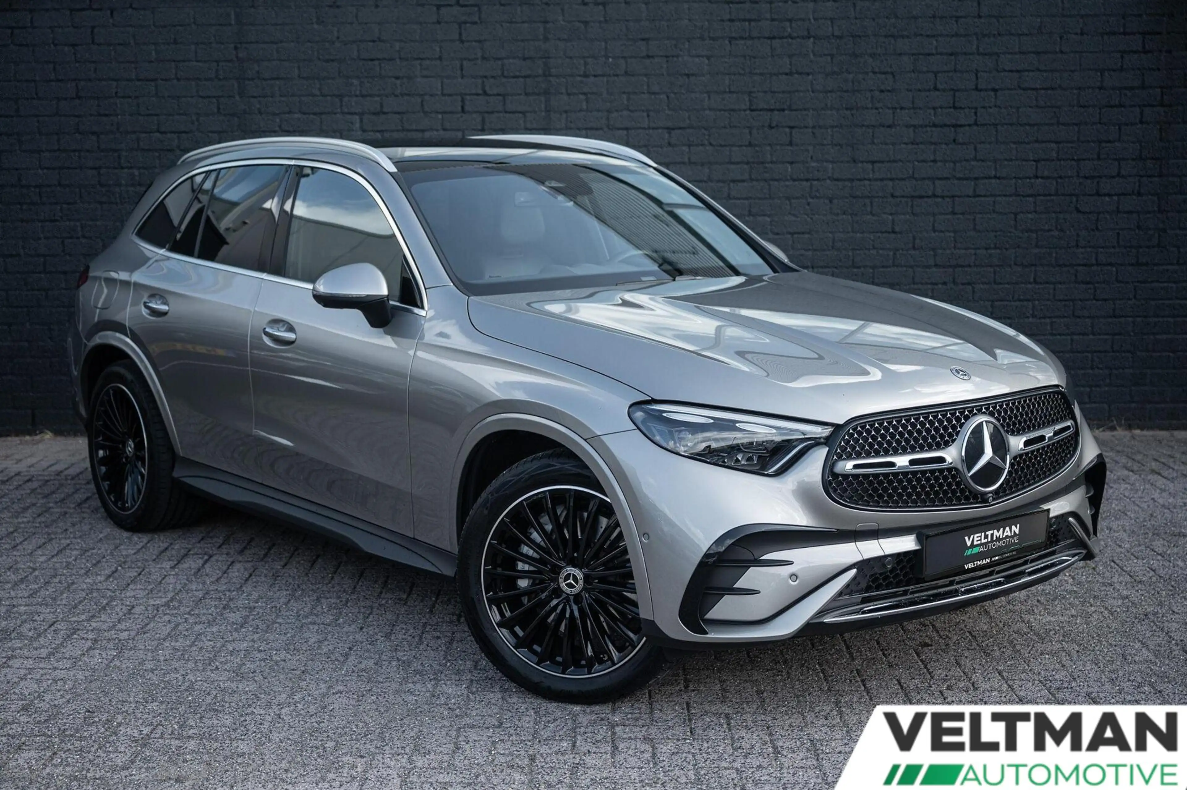 Mercedes-Benz GLC 300 300e 4MATIC AMG Line PANO ADAPTIVE CRUISE TREKHAAK — photo 2
