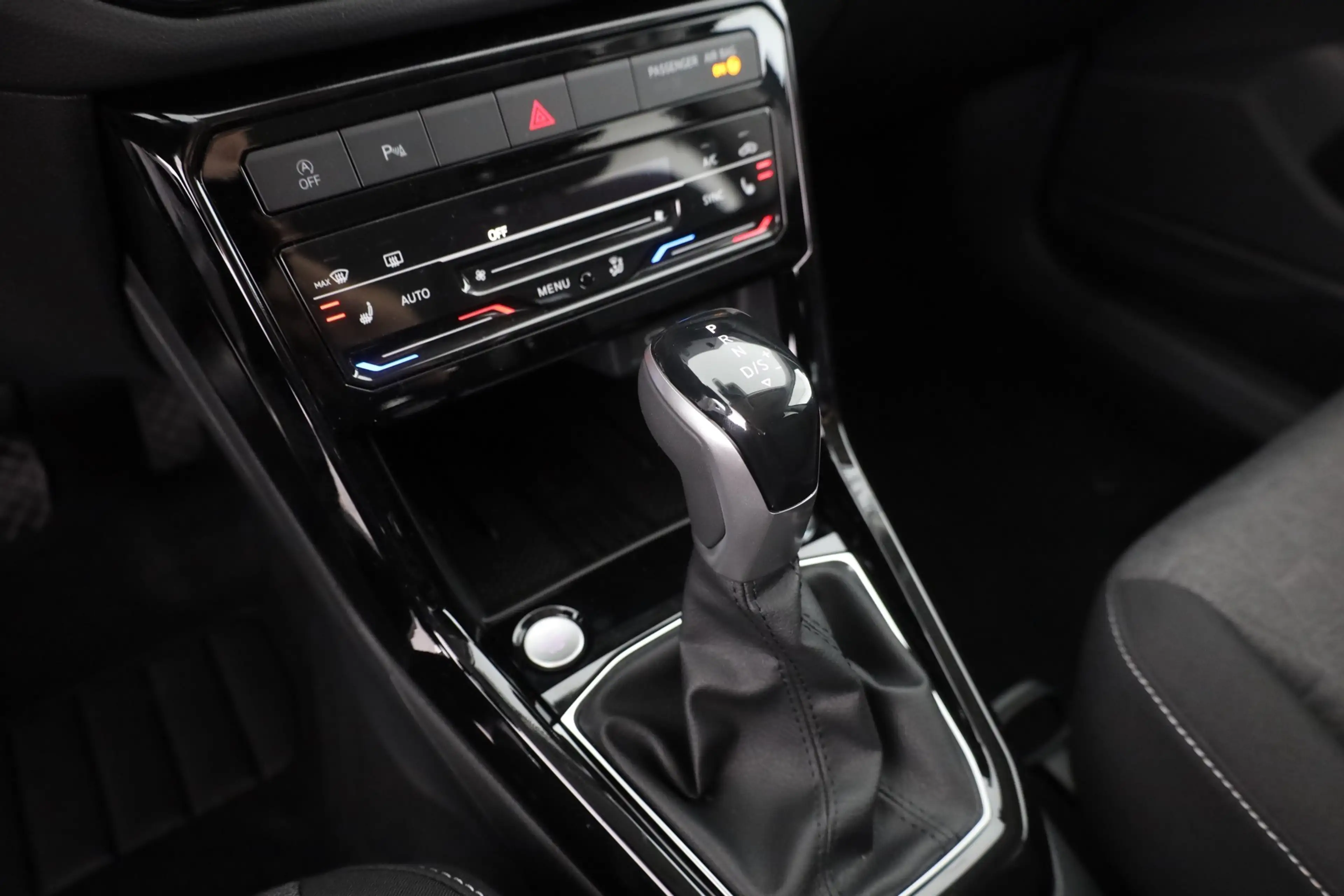 Volkswagen T-Cross 1.5 TSI DSG LED ACC Kamera — photo 13