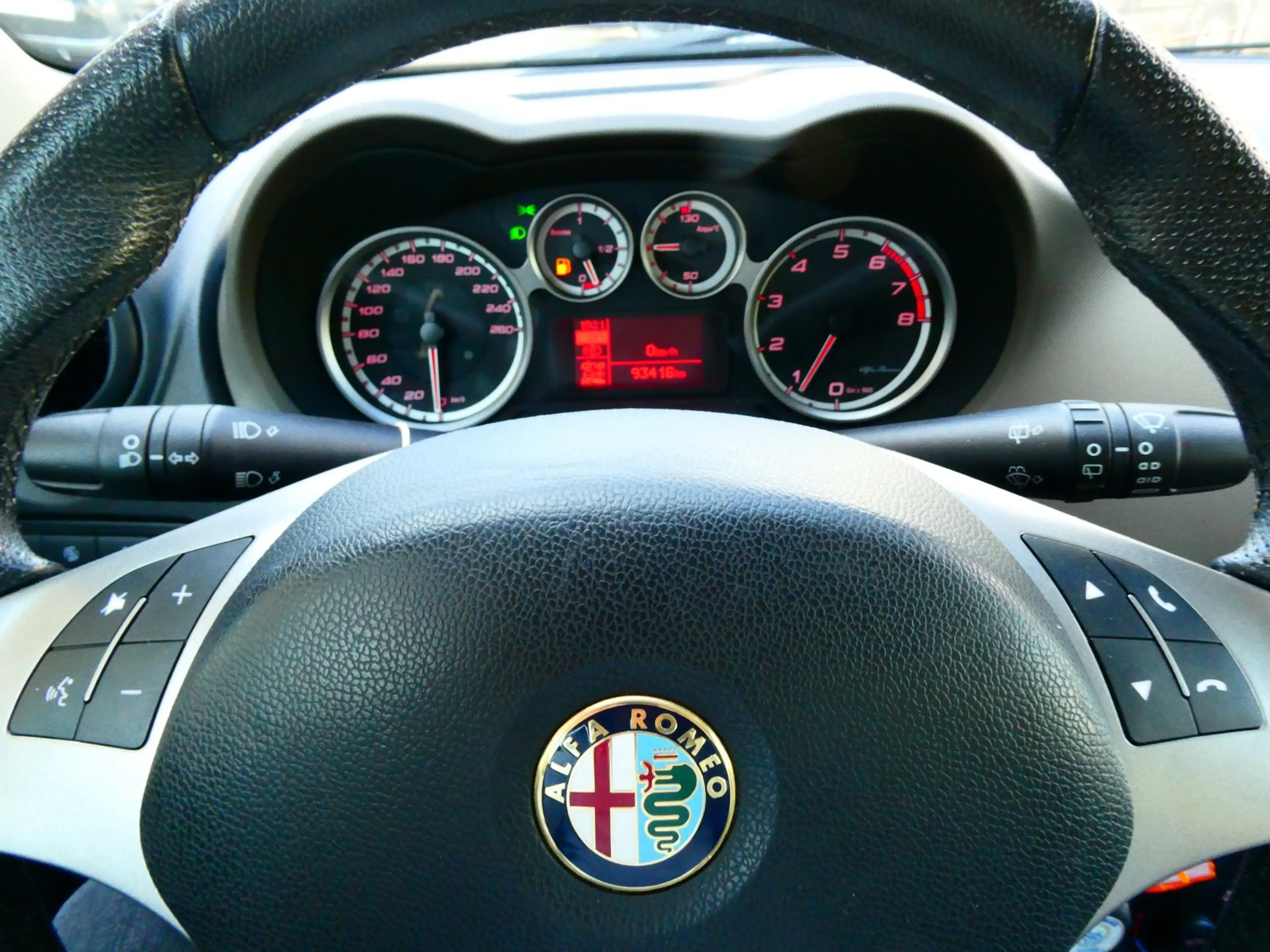 Alfa Romeo MiTo 0.9 TwinAir Distinctive 1e eigenaar 93.000km. 105p — photo 2