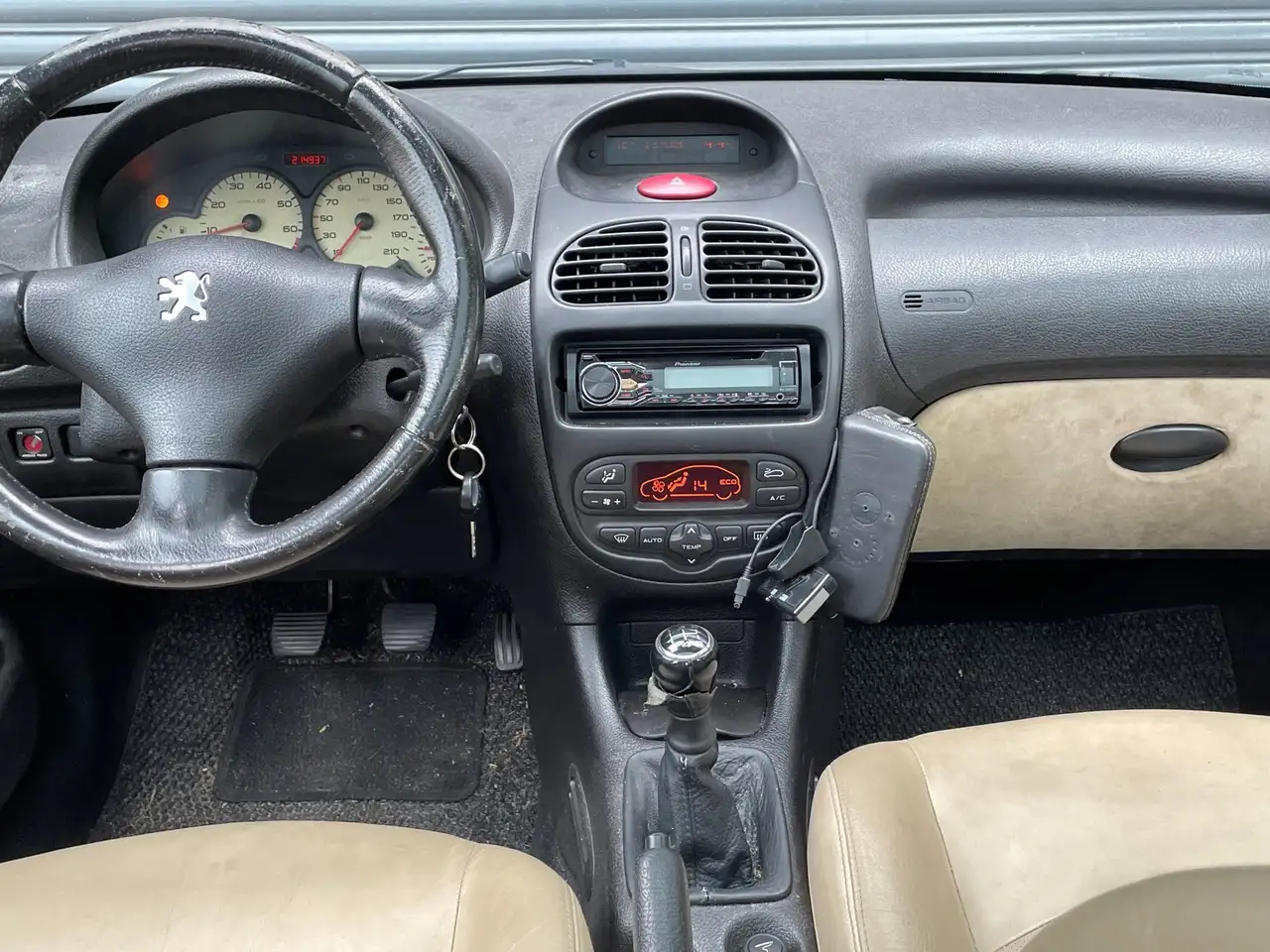 Peugeot 206 1.6 XT Pano | Airco | Elektr Ramen | Leder, foto 9