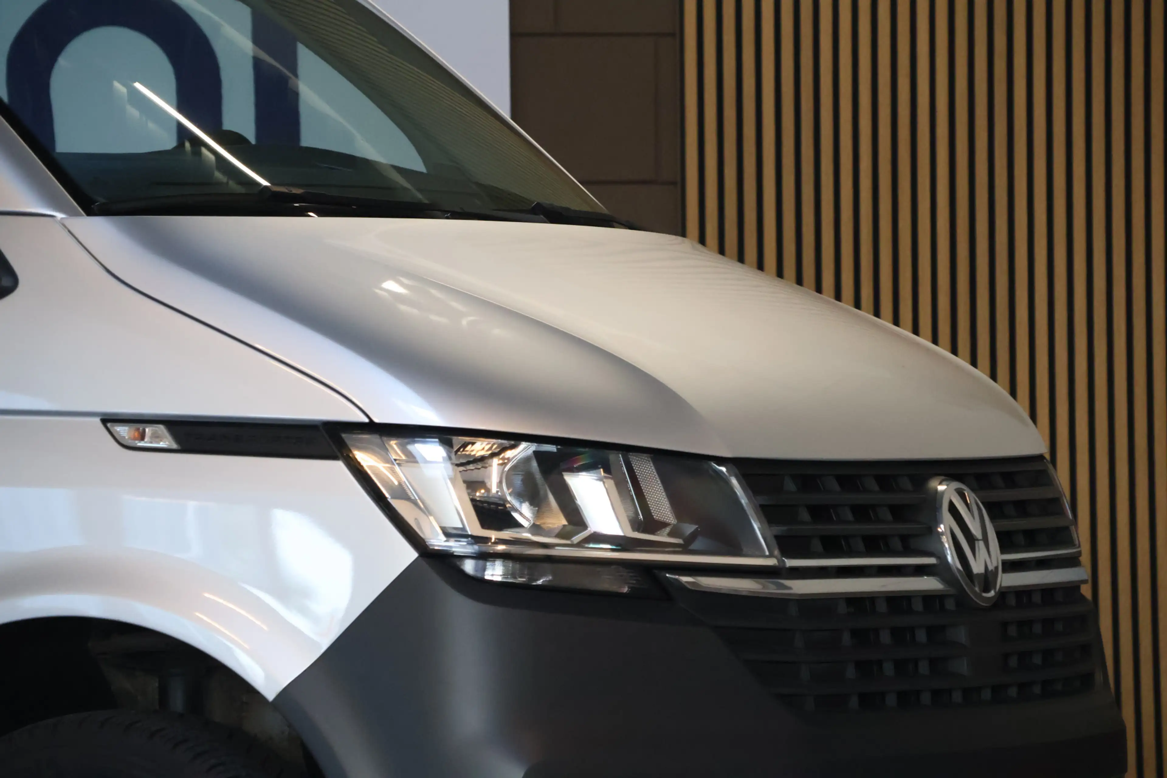 Volkswagen T6.1 Transporter 2.0 TDI L1H1 28 Highline DSG/Stoelverwarming/PDC V — photo 10