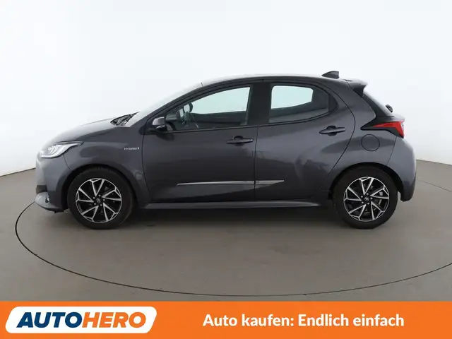 Toyota Yaris view 3