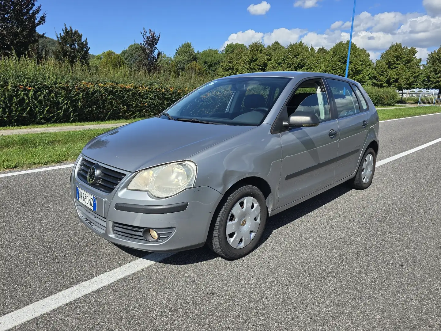 Volkswagen Polo 5p 1.2 Comfortline CL 70cv - 2