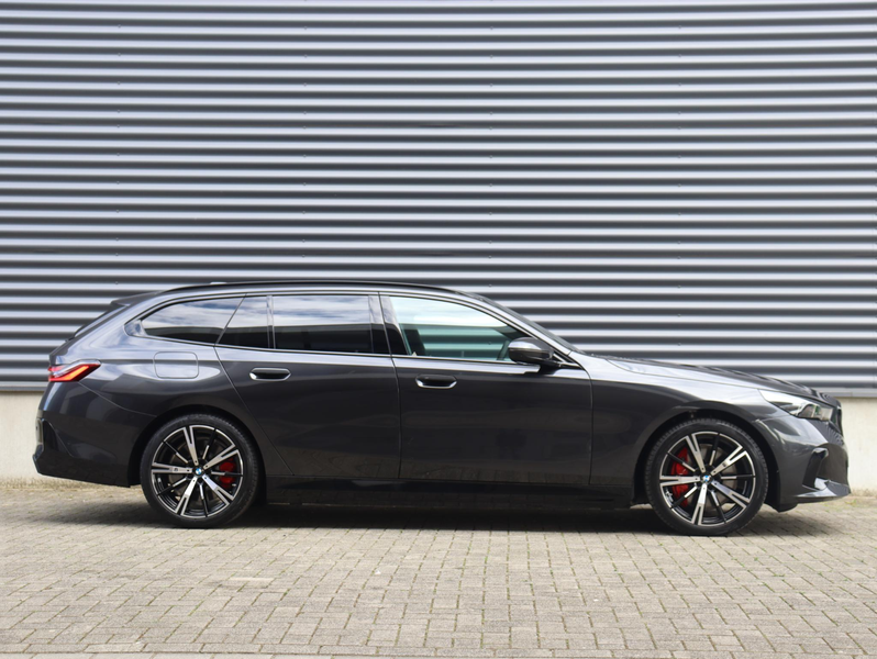 BMW 550 5 serie Touring 550e | M Sportpakket Pro | Innovat — photo 5
