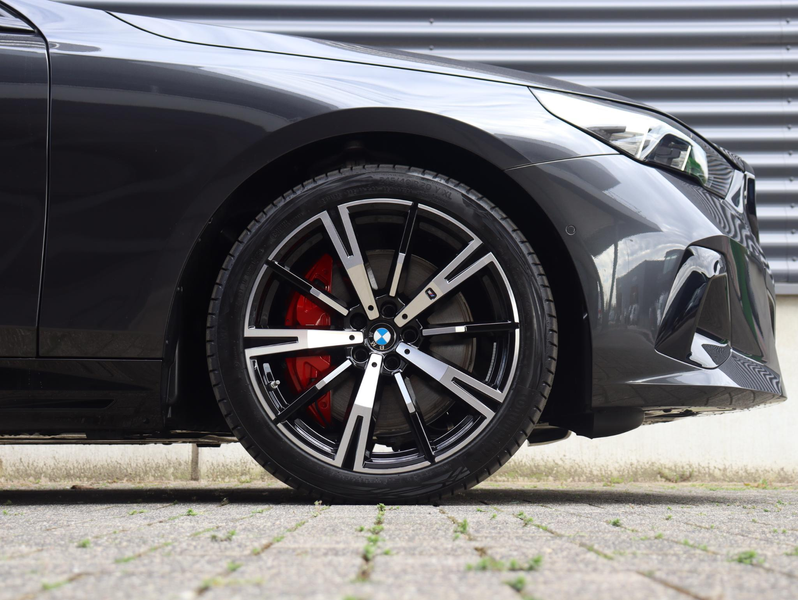 BMW 550 5 serie Touring 550e | M Sportpakket Pro | Innovat — photo 6