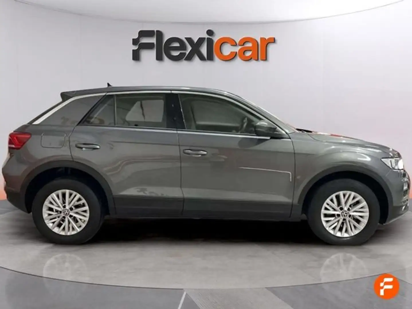 Volkswagen T-Roc 2.0TDI Advance 85kW Gris - 2