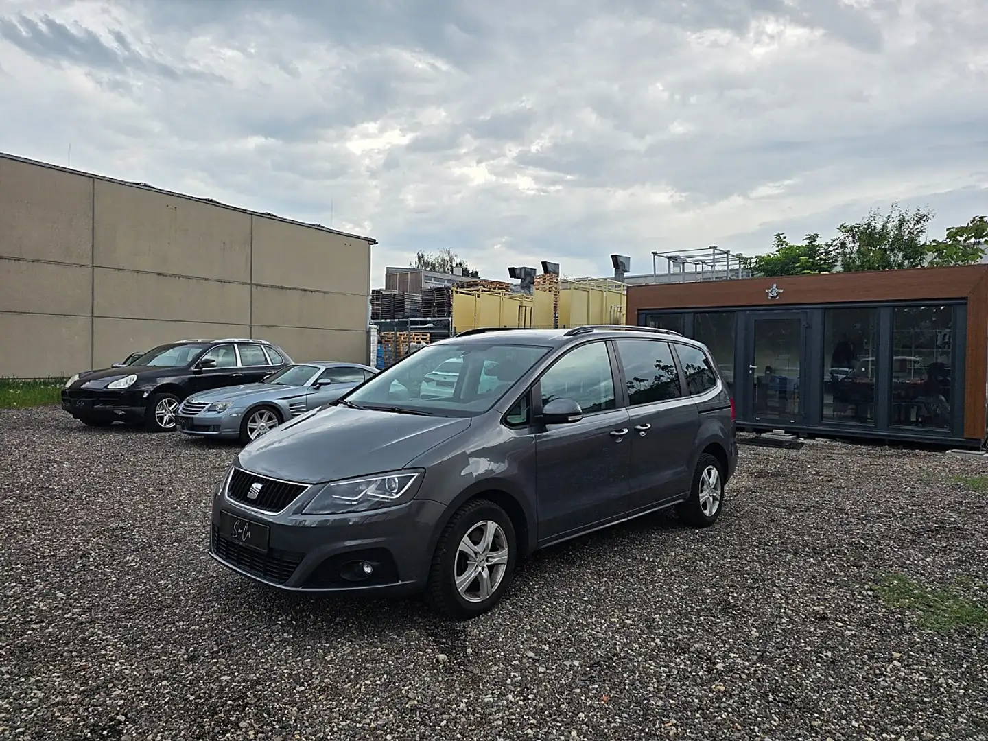 SEAT Alhambra Reference 2,0 TDI CR DPF DSG Grau - 1
