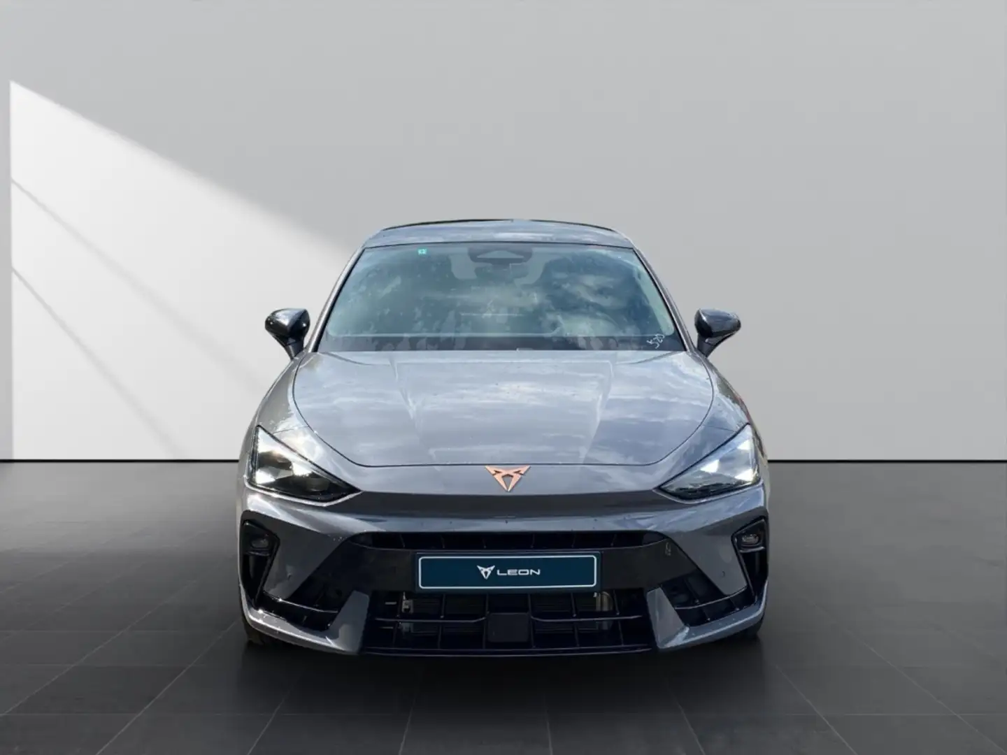 CUPRA Leon VZ 1.5 e-HYBRID (272 PS) 6-Gang-DSG *Matrix* Grau - 2