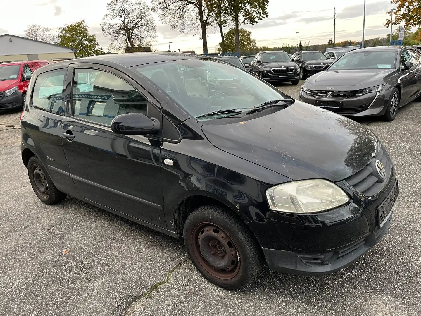 Volkswagen Fox 1,2 *Fresh* Servolenkung/Alufelgen Negro - 2