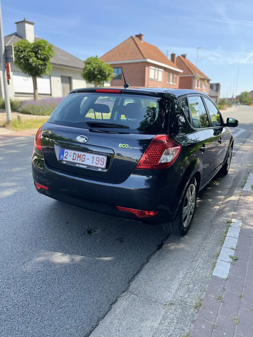 Kia Ceed / cee'd 1.6 CRDi 90 ISG Spirit - 2