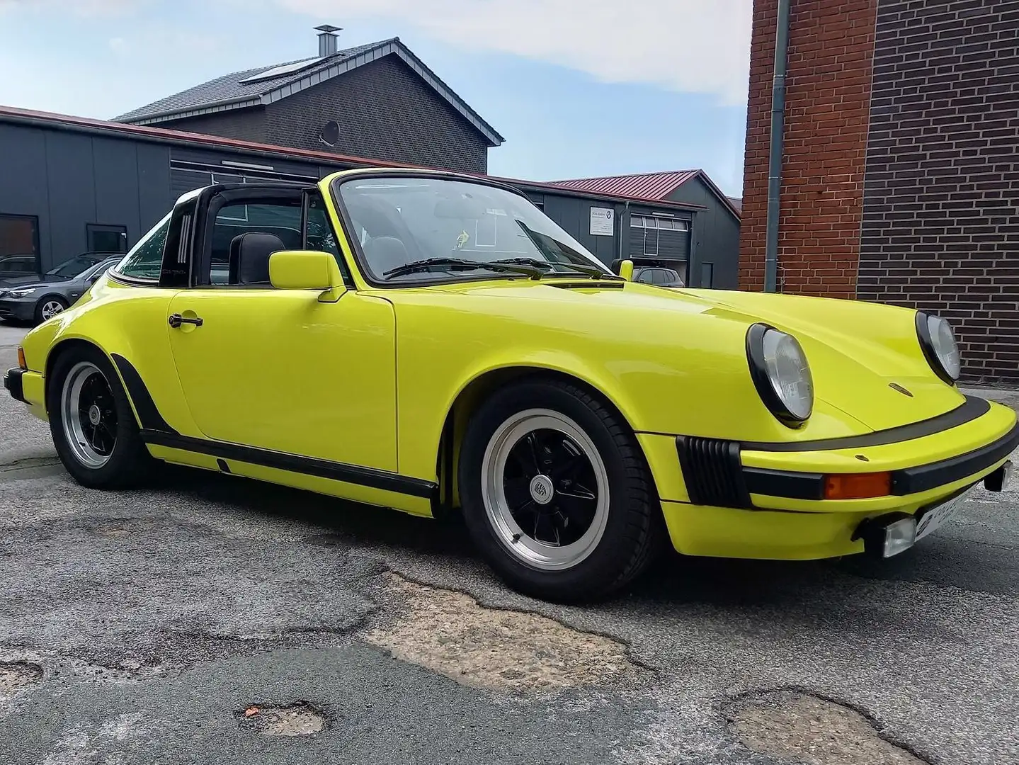 Porsche Targa 911 SC Targa Žlutá - 2