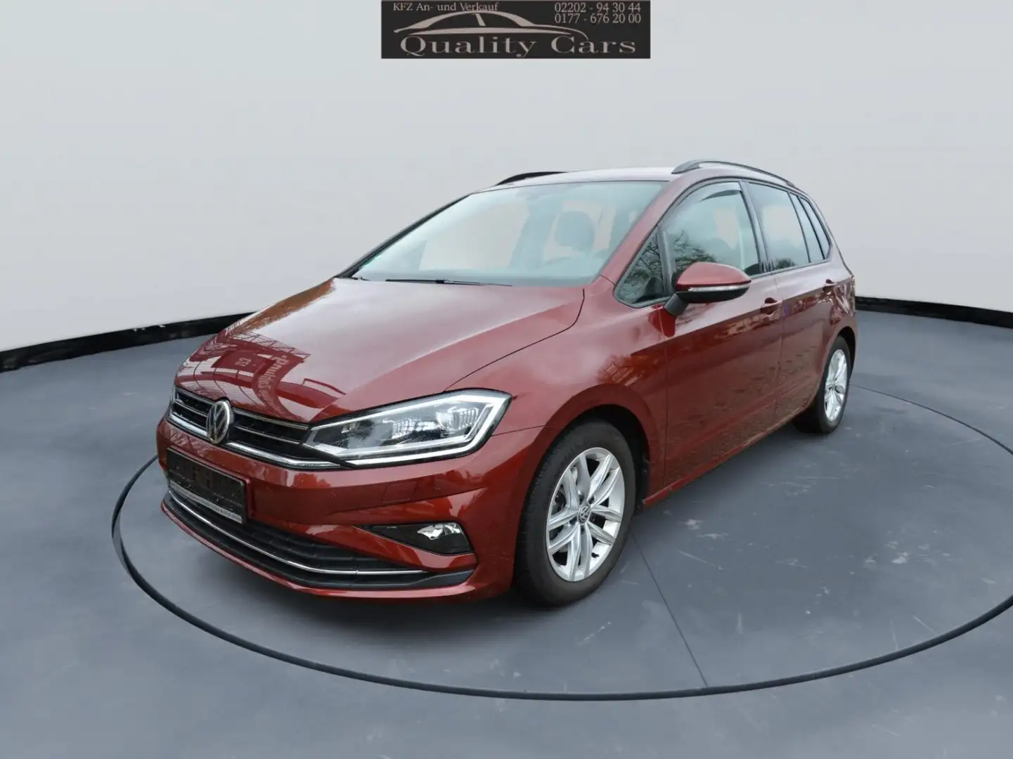 Volkswagen Golf Sportsvan VII Comfortline Automatik Rouge - 1