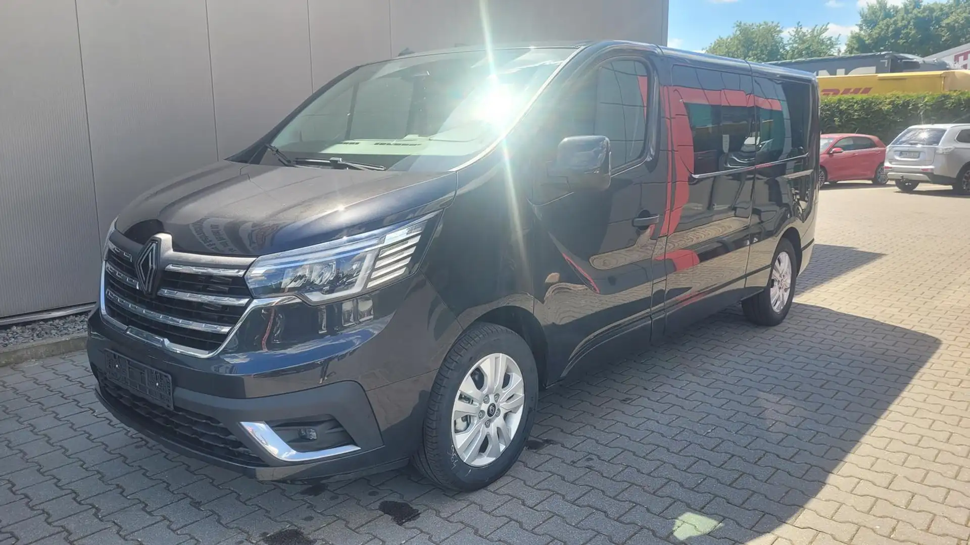 Renault Trafic Zen Combi L2 9 Sitzer*LED*PDC*Cam*17Zoll* 81 kW... Schwarz - 1